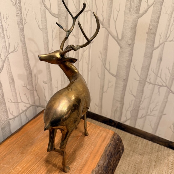 Large Vintage Brass Deer Statue: Mid-Century Lodge Décor - Picture 3 of 11